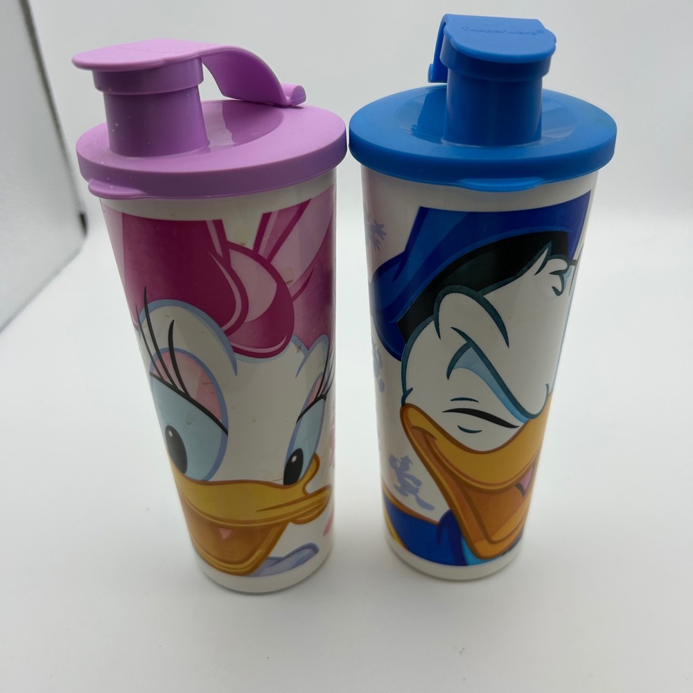 Tupperware Disney Donald & Daisy Duck 16oz Tumbler Set Flip Top Lids 2pc - Picture 2 of 6